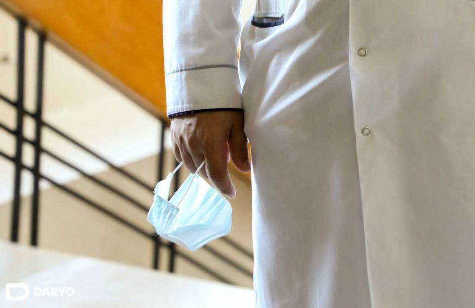 Shavkat Mirziyoyev tibbiyot xodimlari kuni munosabati bilan soha vakillaridan bir guruhini mukofotladi